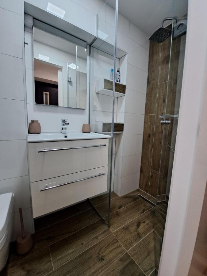 Apartment Dinlux Maribor Exterior foto